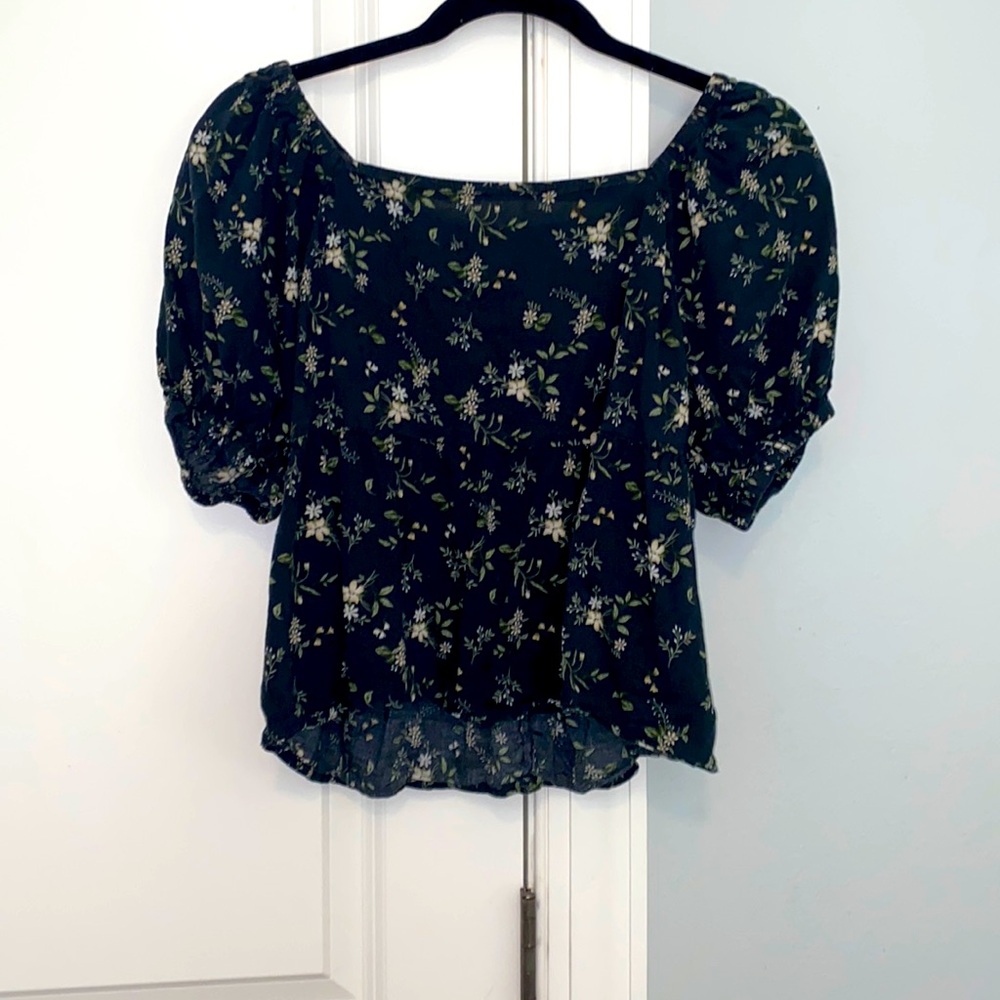 beautiful floral top for church!!